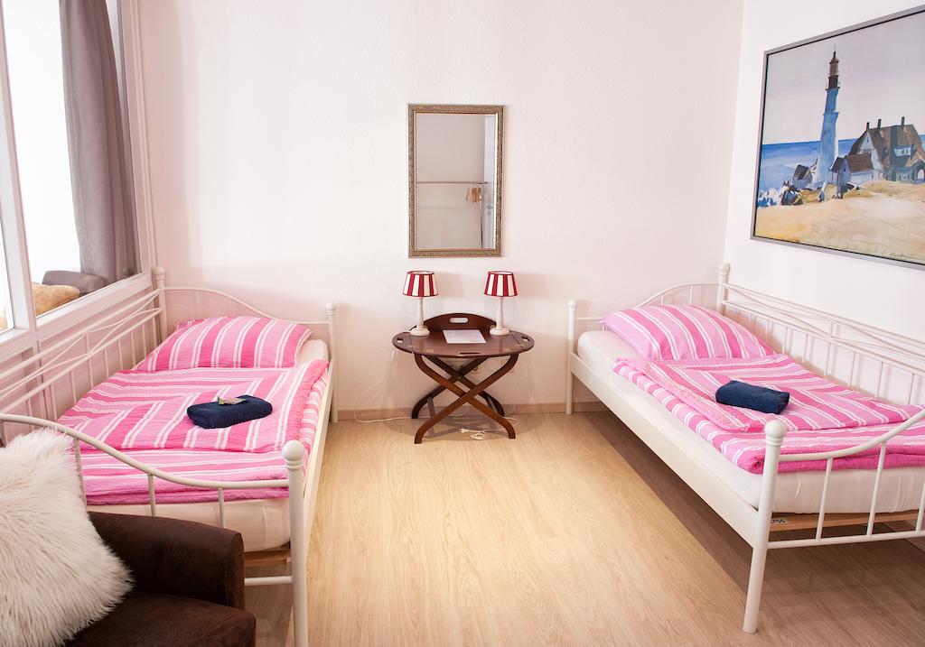 Heinsens Ellerbek Bed and Breakfast Εξωτερικό φωτογραφία