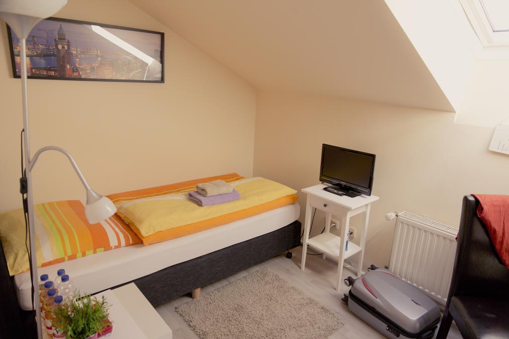 Heinsens Ellerbek Bed and Breakfast Δωμάτιο φωτογραφία