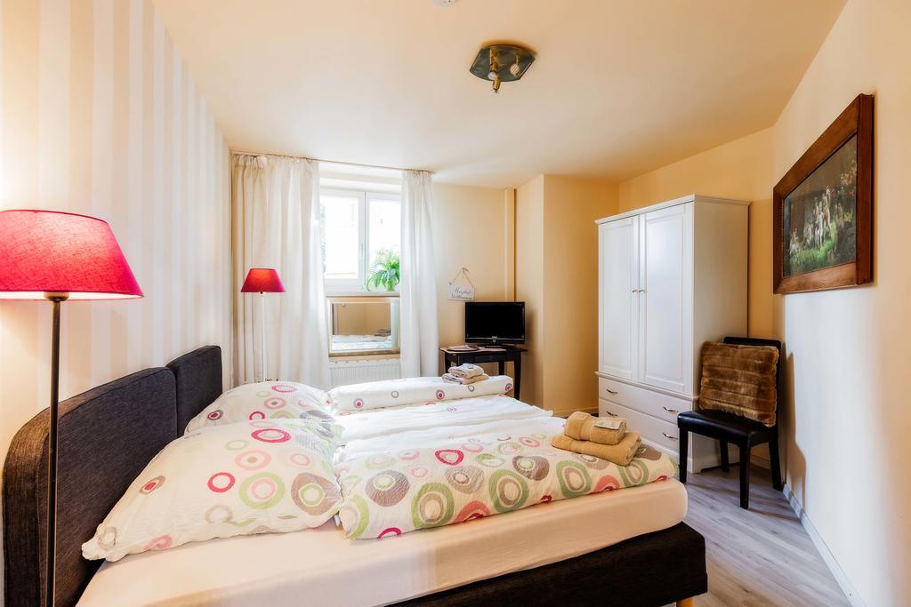 Heinsens Ellerbek Bed and Breakfast Εξωτερικό φωτογραφία