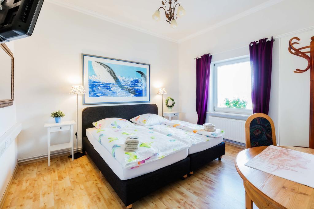 Heinsens Ellerbek Bed and Breakfast Εξωτερικό φωτογραφία