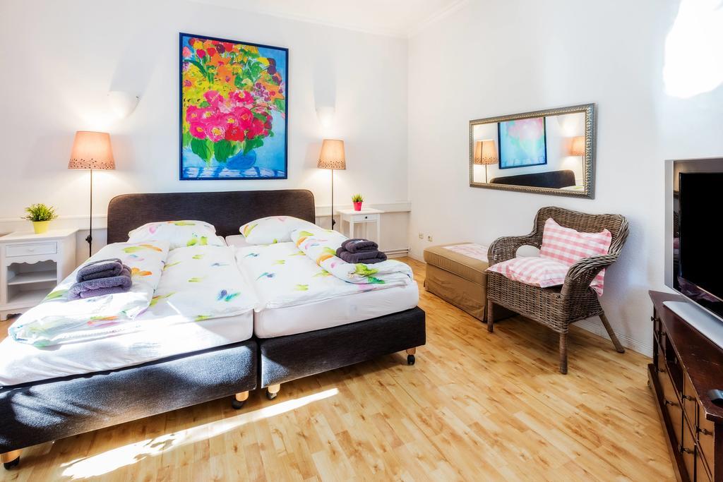 Heinsens Ellerbek Bed and Breakfast Εξωτερικό φωτογραφία